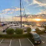 בית נופש Maison Le Jean Bart *